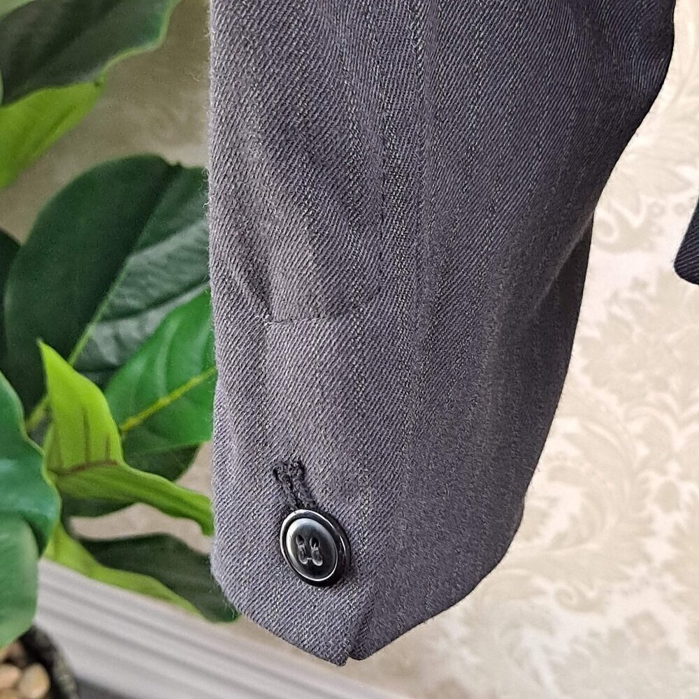 QMack Size 10 Charcoal Pinstripe 2 Button Blazer Long Sleeve Notched Lapels NWT - Picture 7 of 16